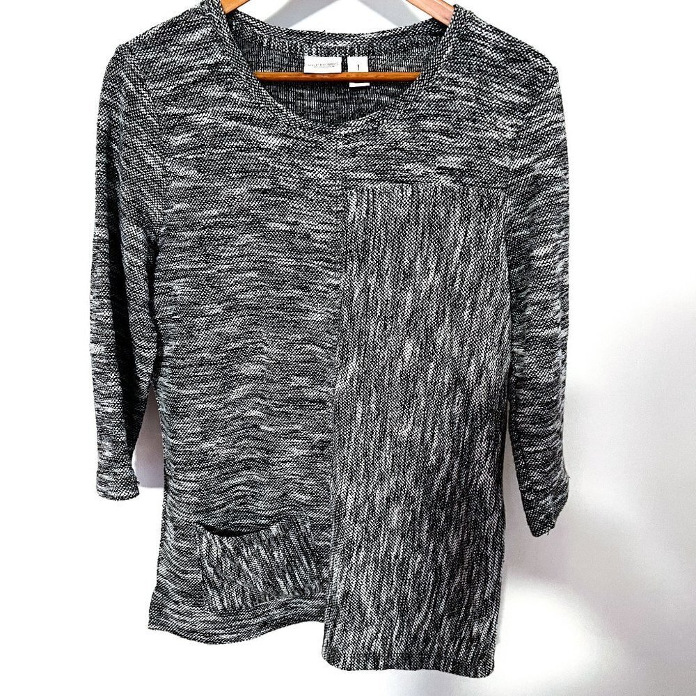 Weekends By Chicos Size 1 Space Dye Black White Scoop Neck 3/4 Sleeve Tunic Top